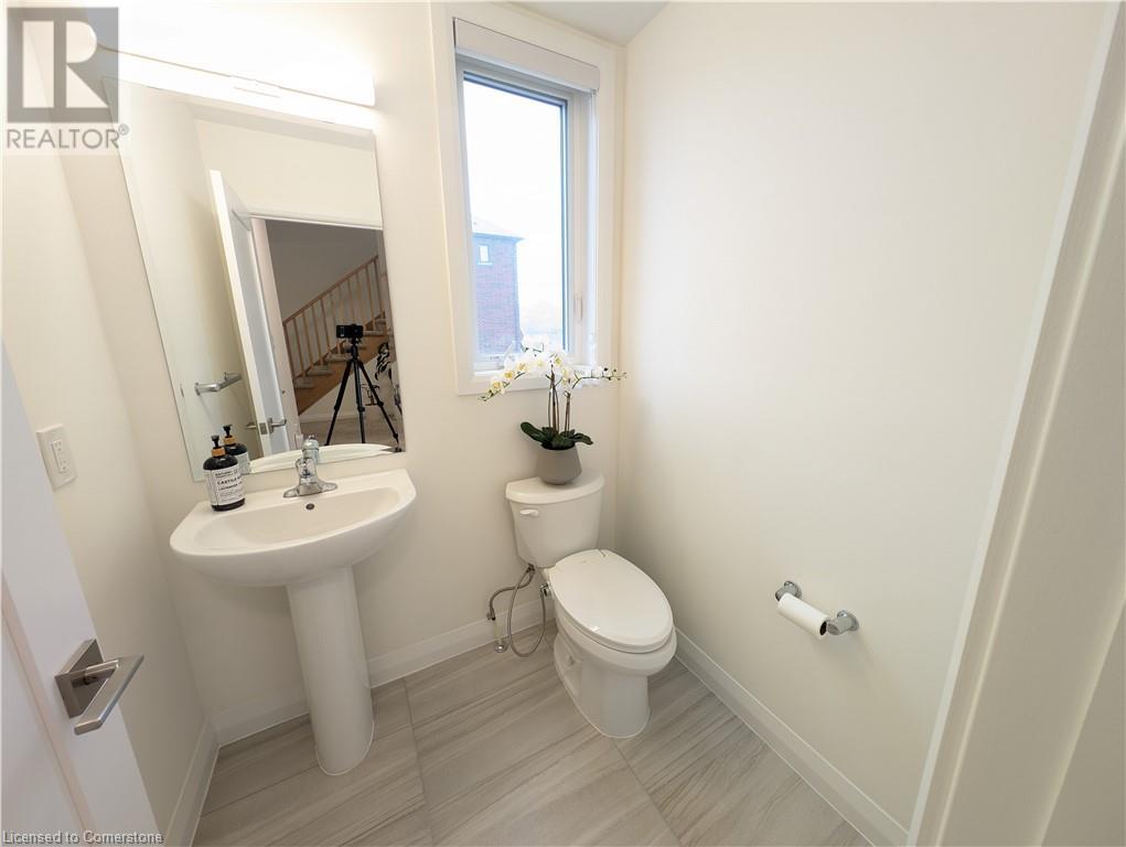 231 Alessio Drive, Hamilton, Ontario  L9B 0E9 - Photo 6 - 40744812