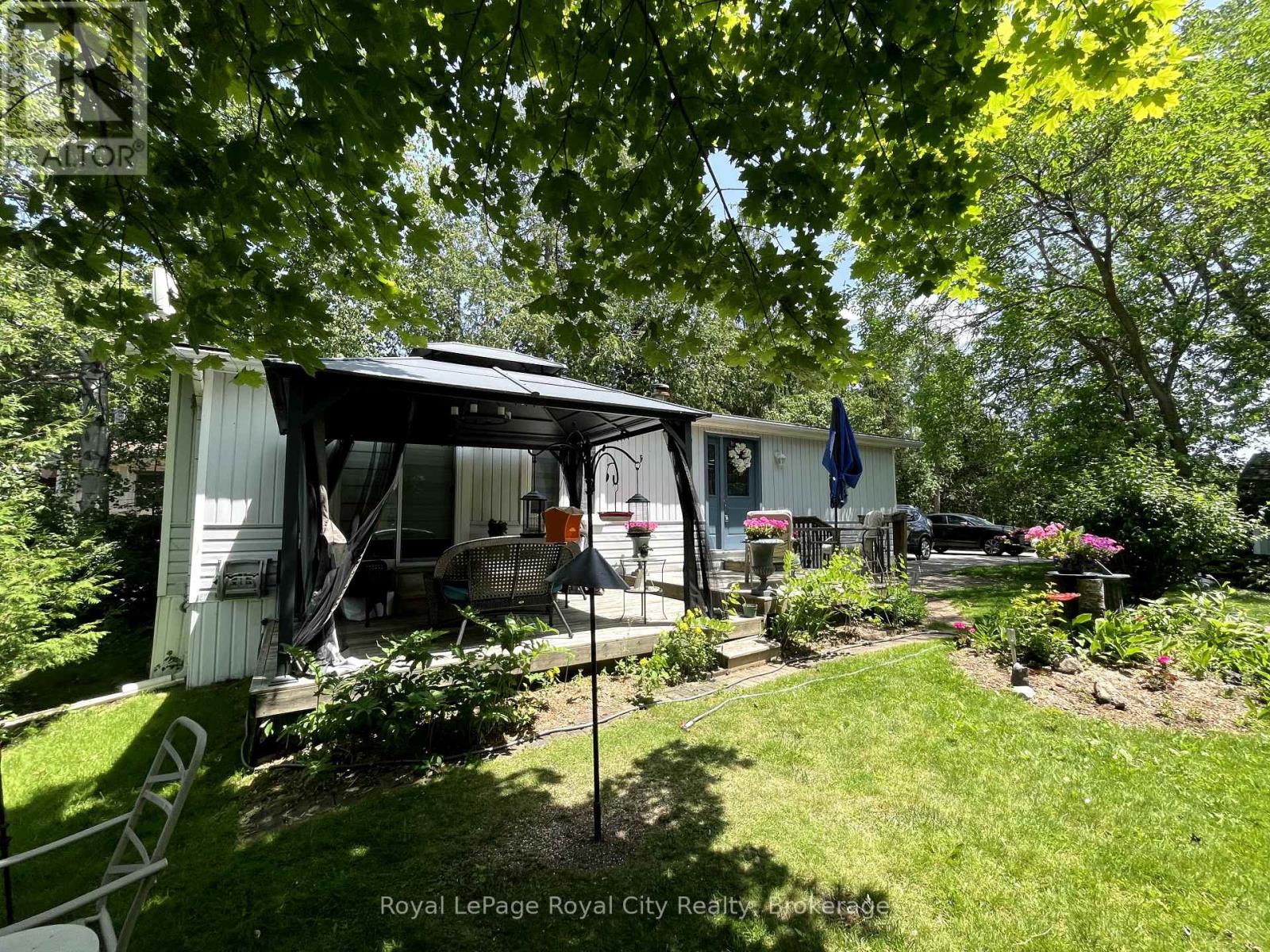 12 Bush Lane, Puslinch, Ontario  N0B 1C0 - Photo 3 - X12243123