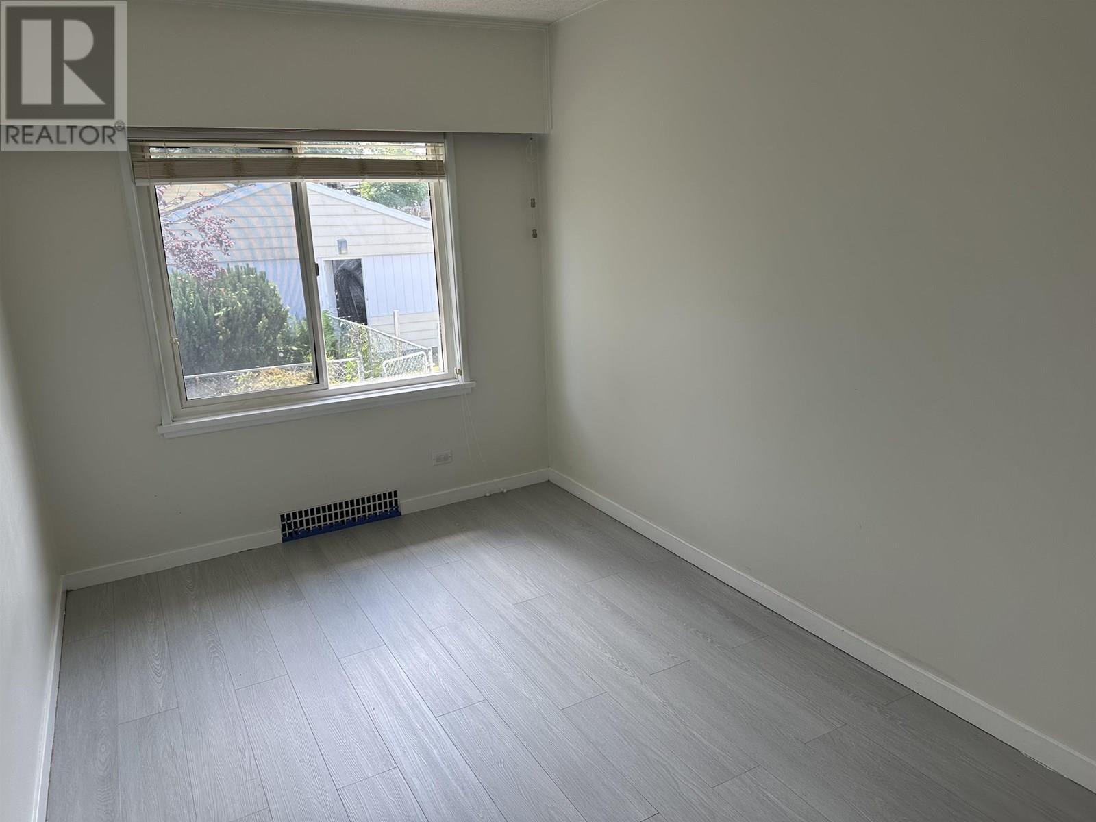 5858 Bryant Street, Burnaby, British Columbia  V5H 1X6 - Photo 7 - R3019620