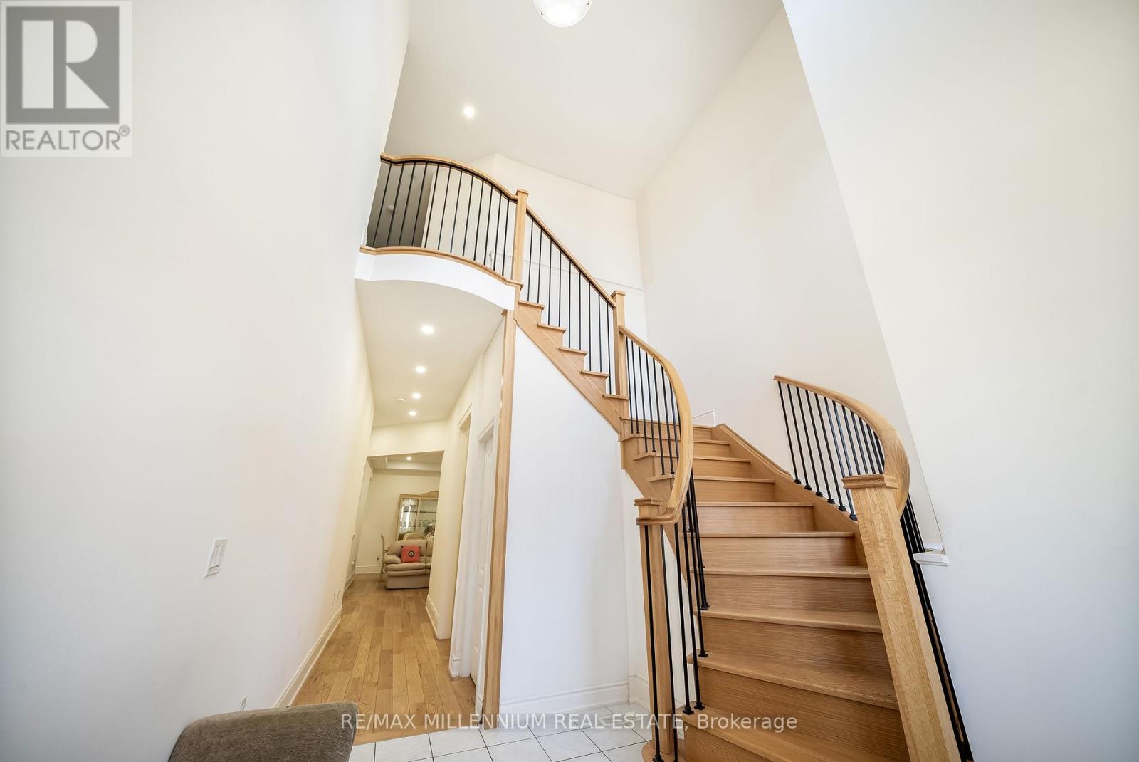 Property at 52 ELVERTON CRESCENT image 4
