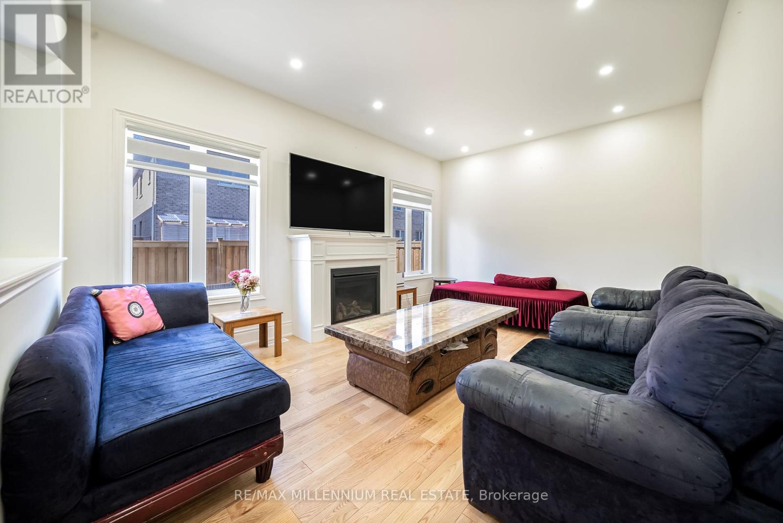 Property at 52 ELVERTON CRESCENT image 5