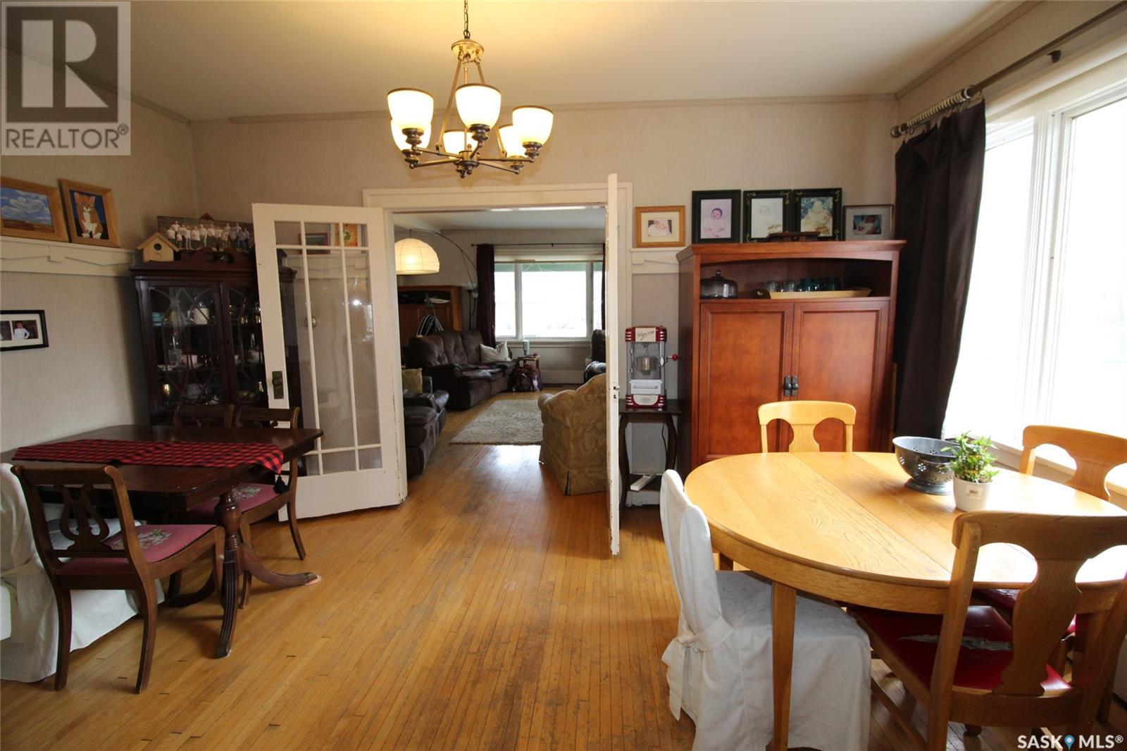 663 2nd Street E, Shaunavon, Saskatchewan  S0N 2M0 - Photo 12 - SK000443