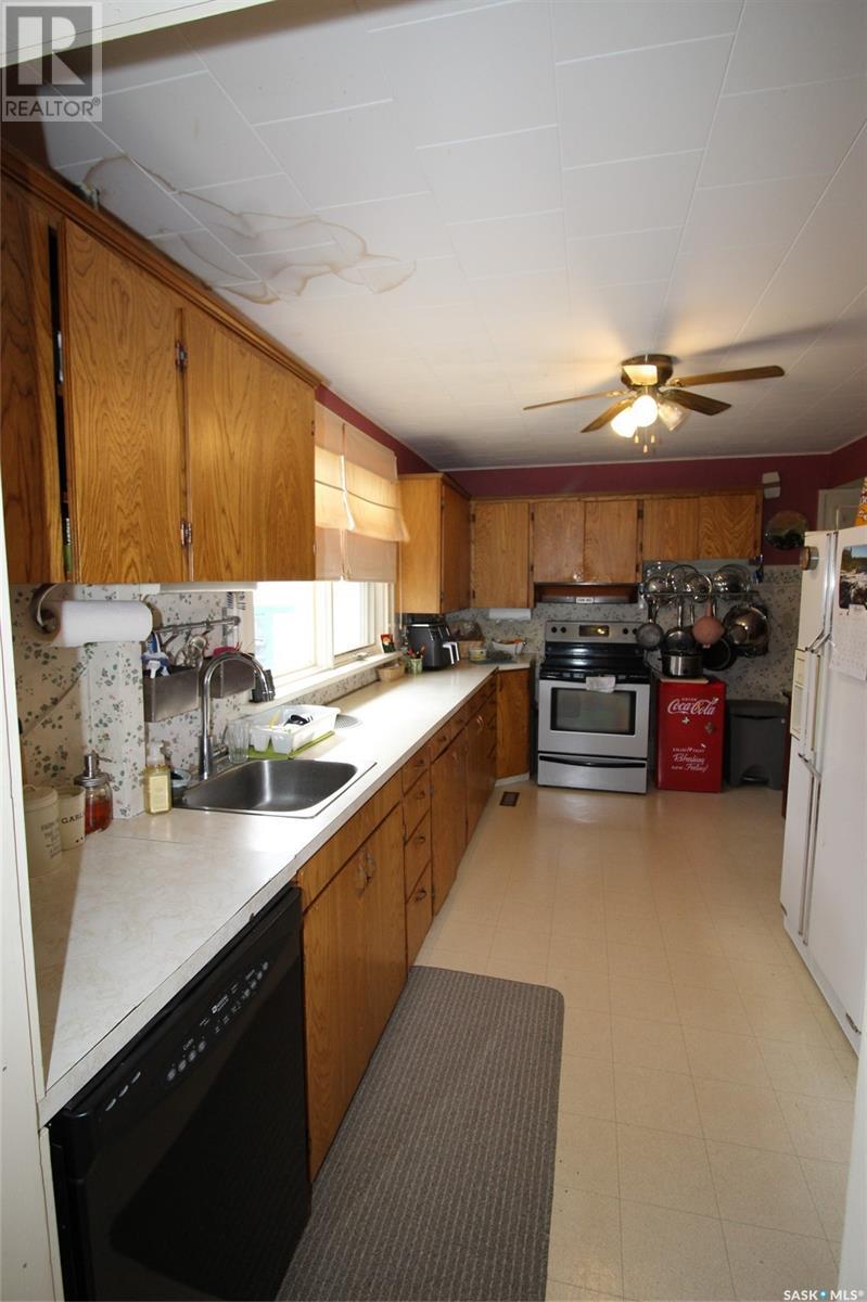 663 2nd Street E, Shaunavon, Saskatchewan  S0N 2M0 - Photo 16 - SK000443