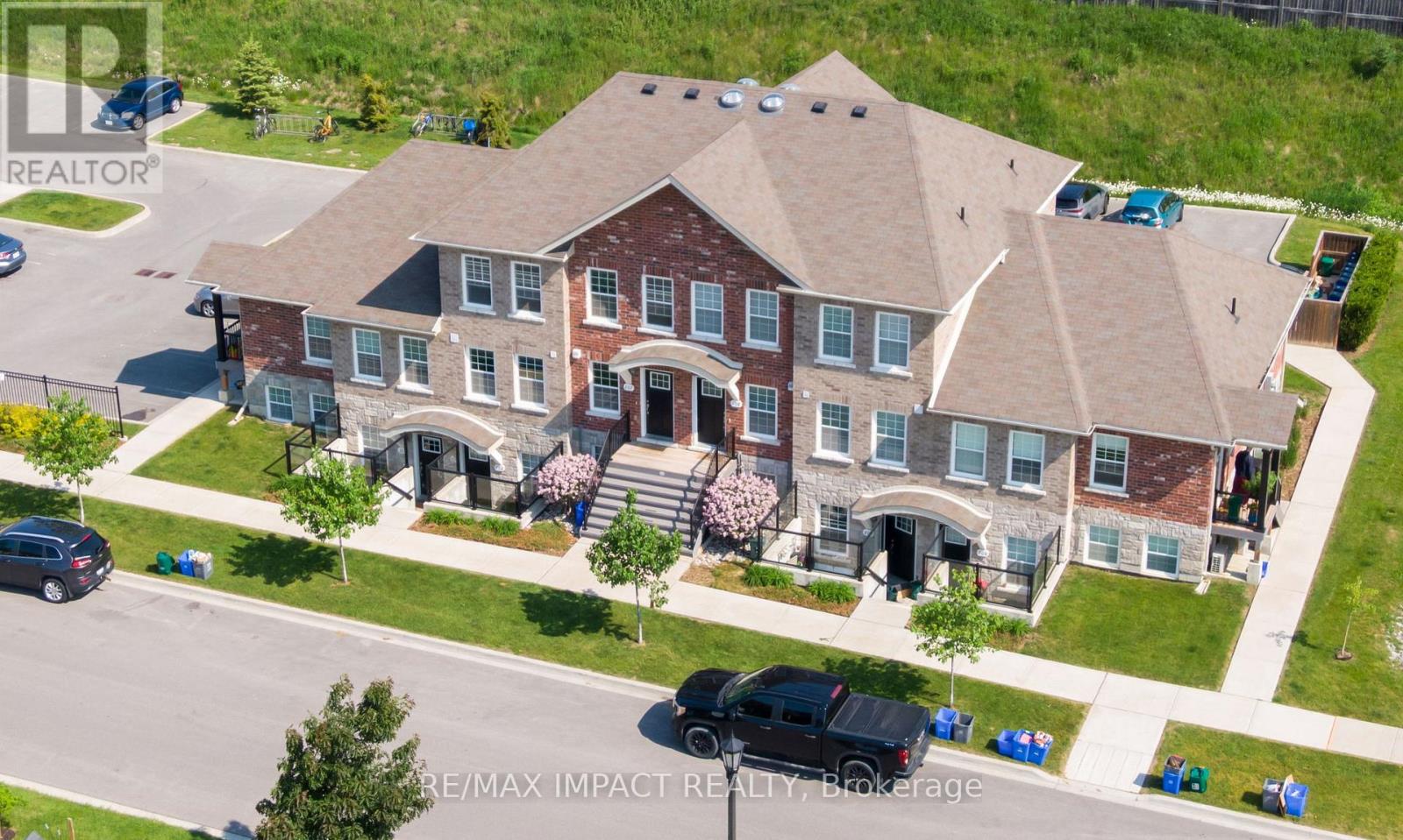 Property at 208 - 440 LONSBERRY DRIVE image 2