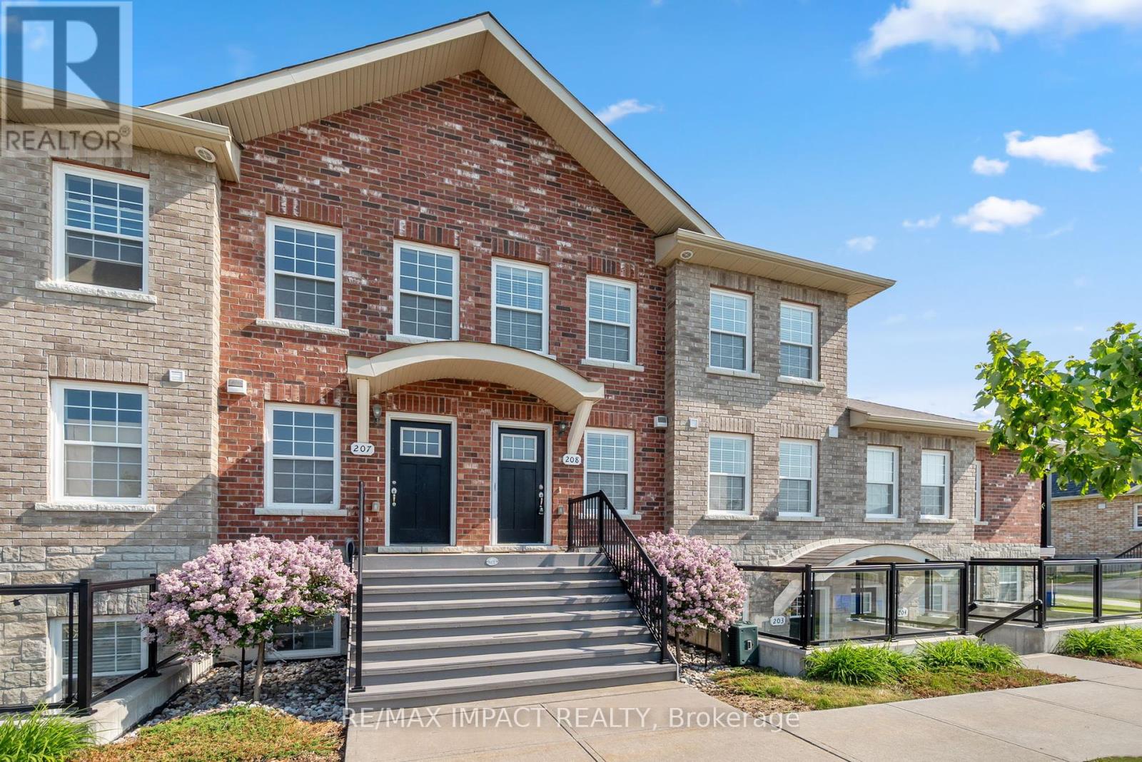 Property at 208 - 440 LONSBERRY DRIVE image 3