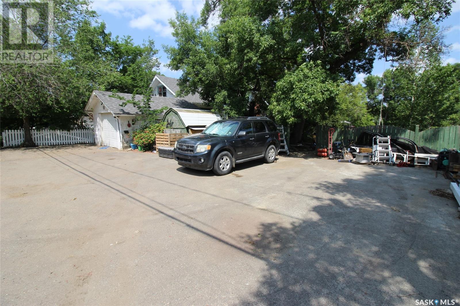 663 2nd Street E, Shaunavon, Saskatchewan  S0N 2M0 - Photo 43 - SK000443