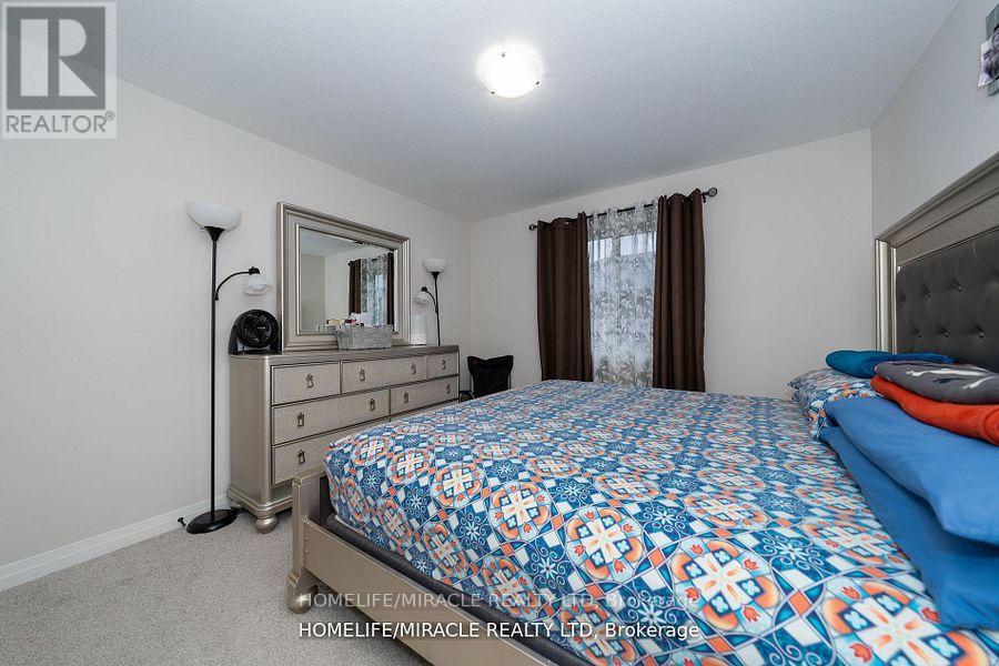 139 Siebert Avenue, Kitchener, Ontario  N2C 2A5 - Photo 9 - X12243109