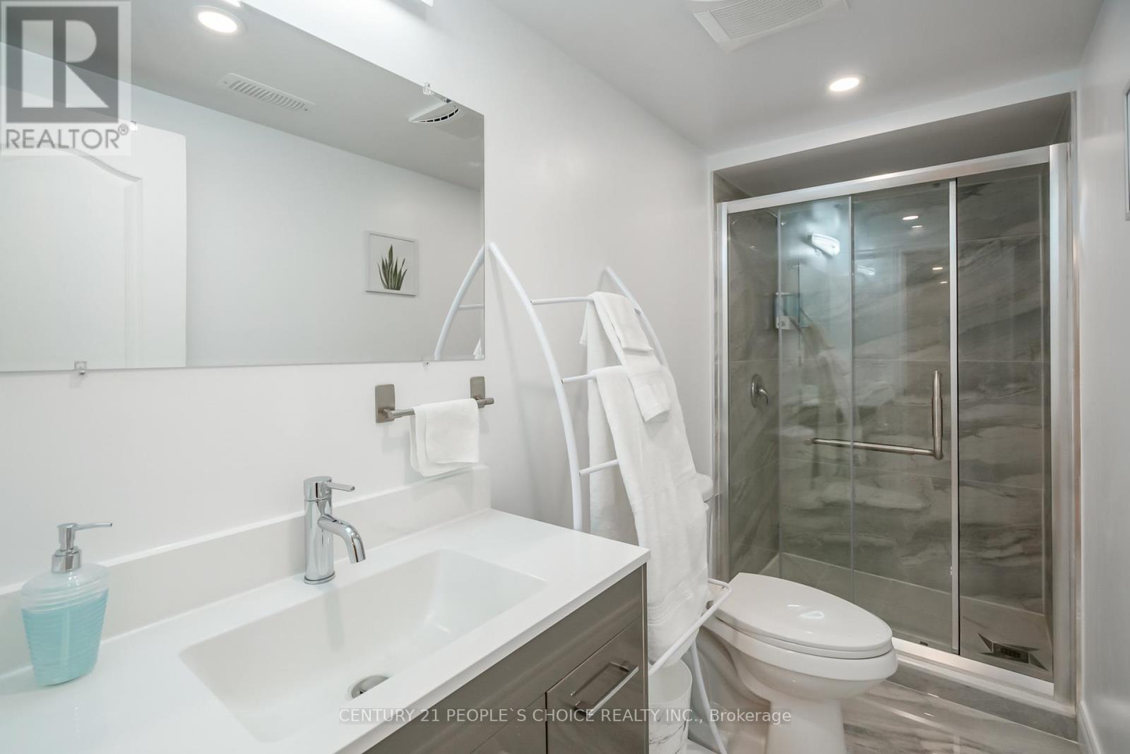 45 Chestnut Street W, St. Catharines, Ontario  L2T 2E5 - Photo 27 - X12243125