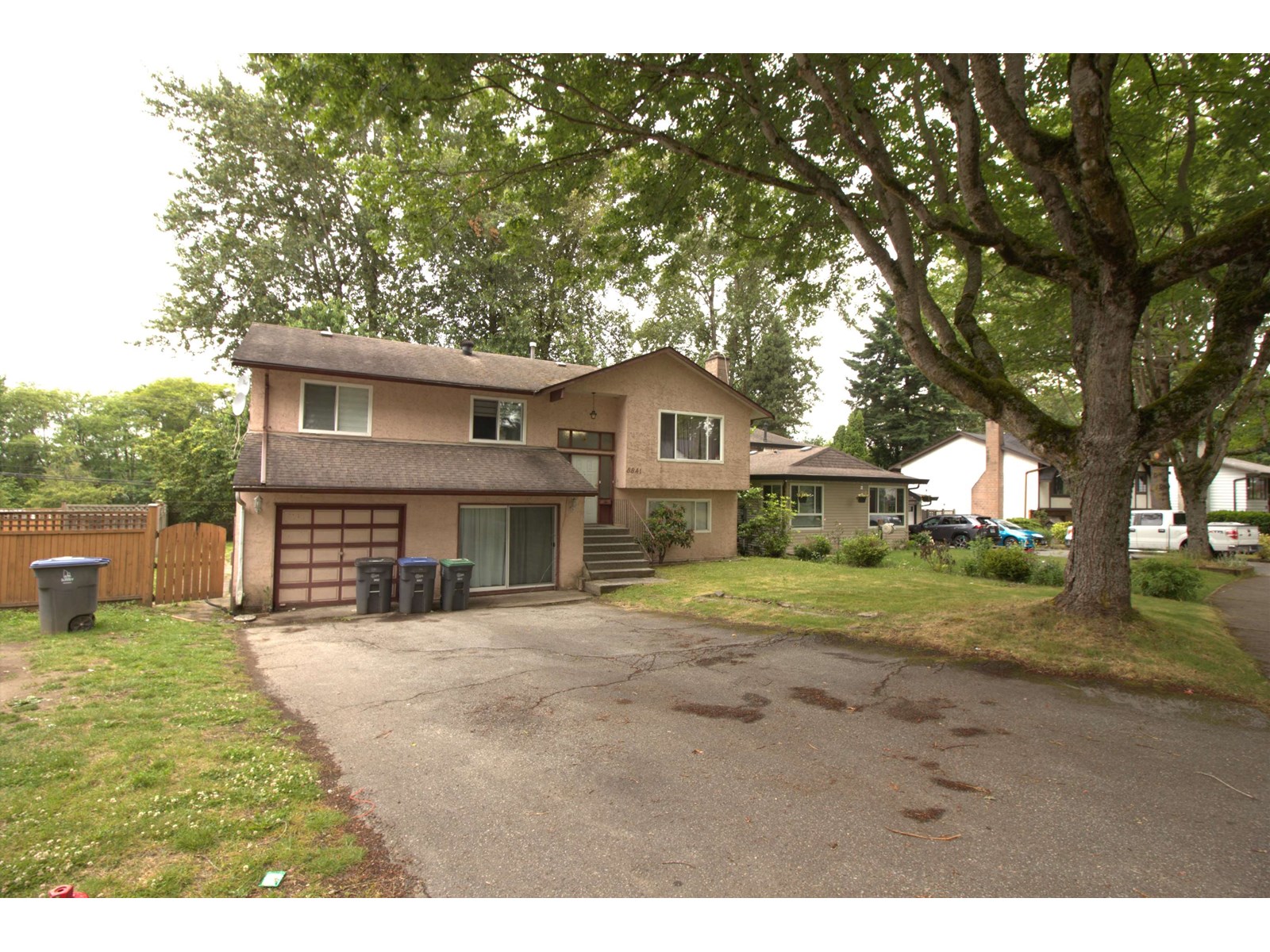 8841 140a Street, Surrey, British Columbia  V3V 7H1 - Photo 3 - R3018207