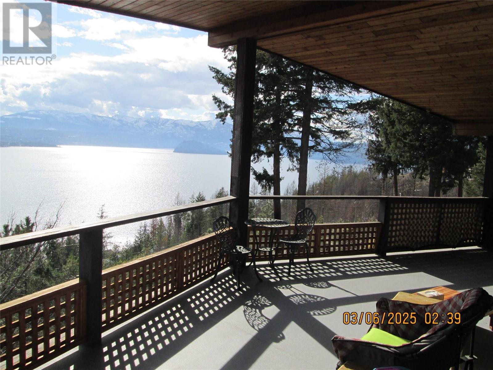 5305 Meadow Creek Crescent, Celista, British Columbia  V0E 1M6 - Photo 3 - 10337818