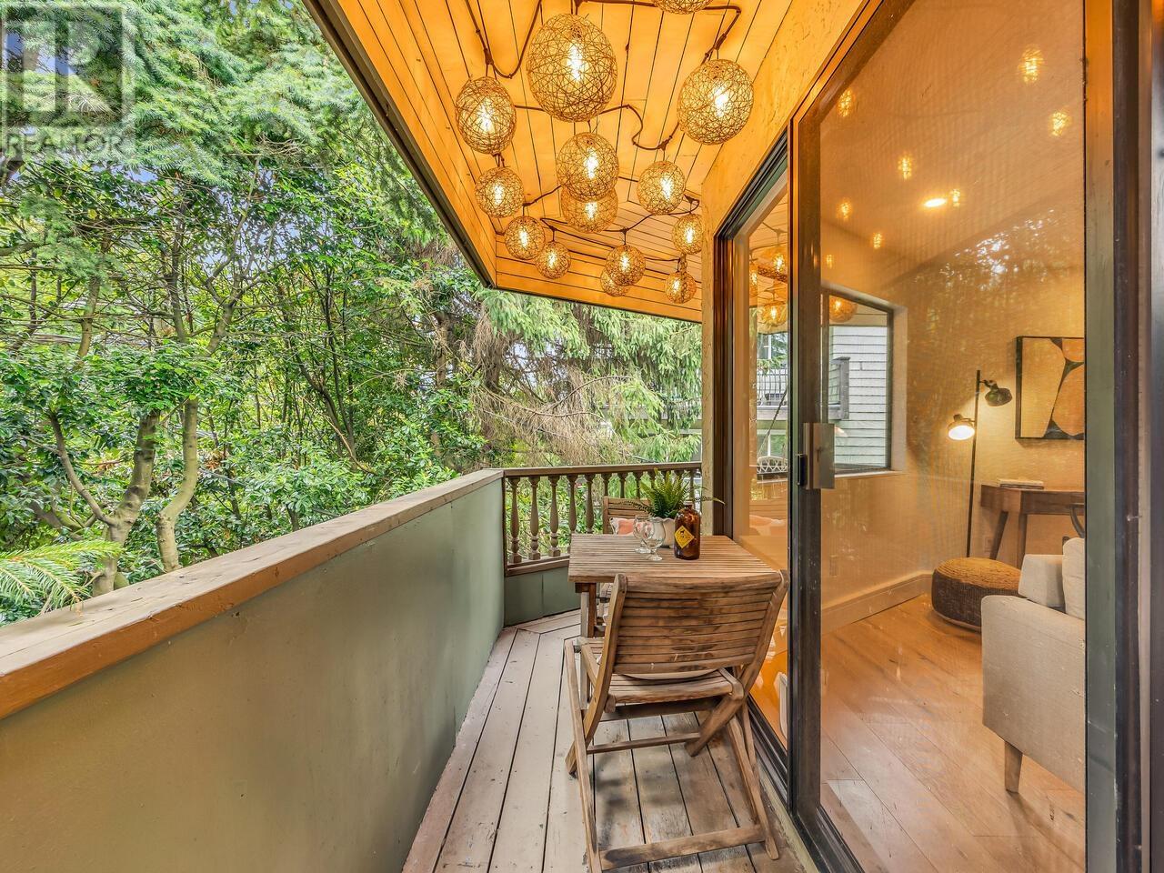 301 350 E 5TH AVENUE, vancouver, British Columbia V5T1H4