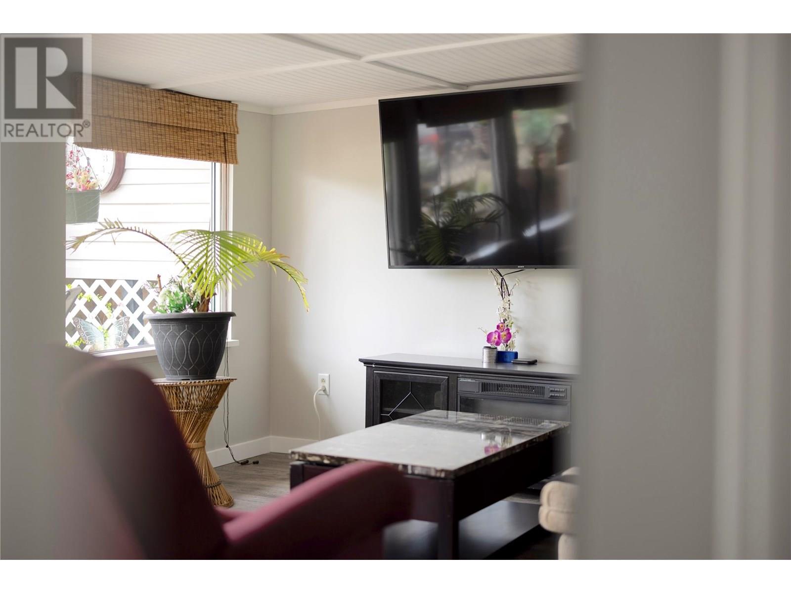 6711 Highway 97 Highway S Unit# 24 Peachland Photo 4