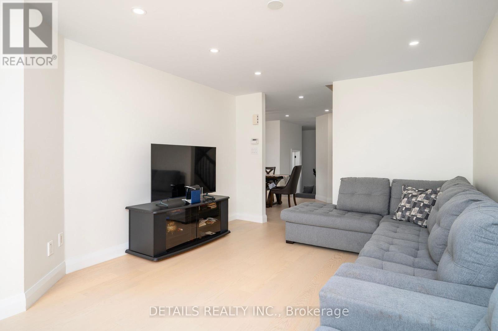 732 Carmella Crescent, Ottawa, Ontario  K4A 4V8 - Photo 19 - X12243181