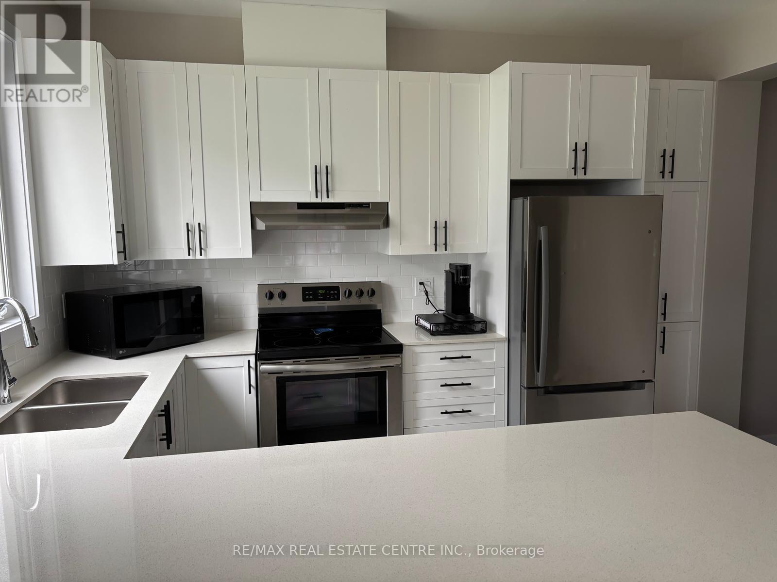 26 Chasing Grove, Ottawa, Ontario  K0A 2Z0 - Photo 5 - X12243167