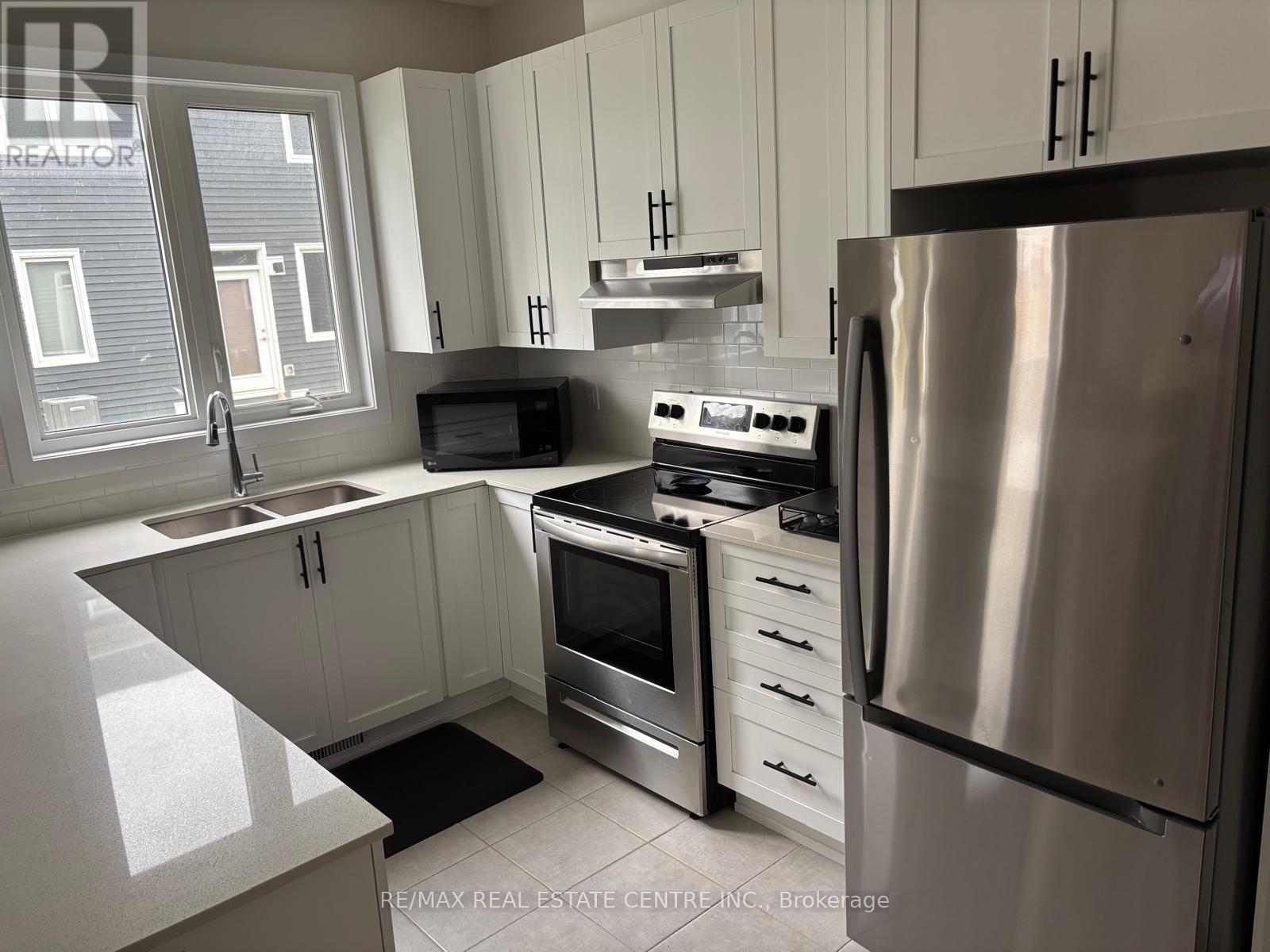 26 Chasing Grove, Ottawa, Ontario  K0A 2Z0 - Photo 6 - X12243167