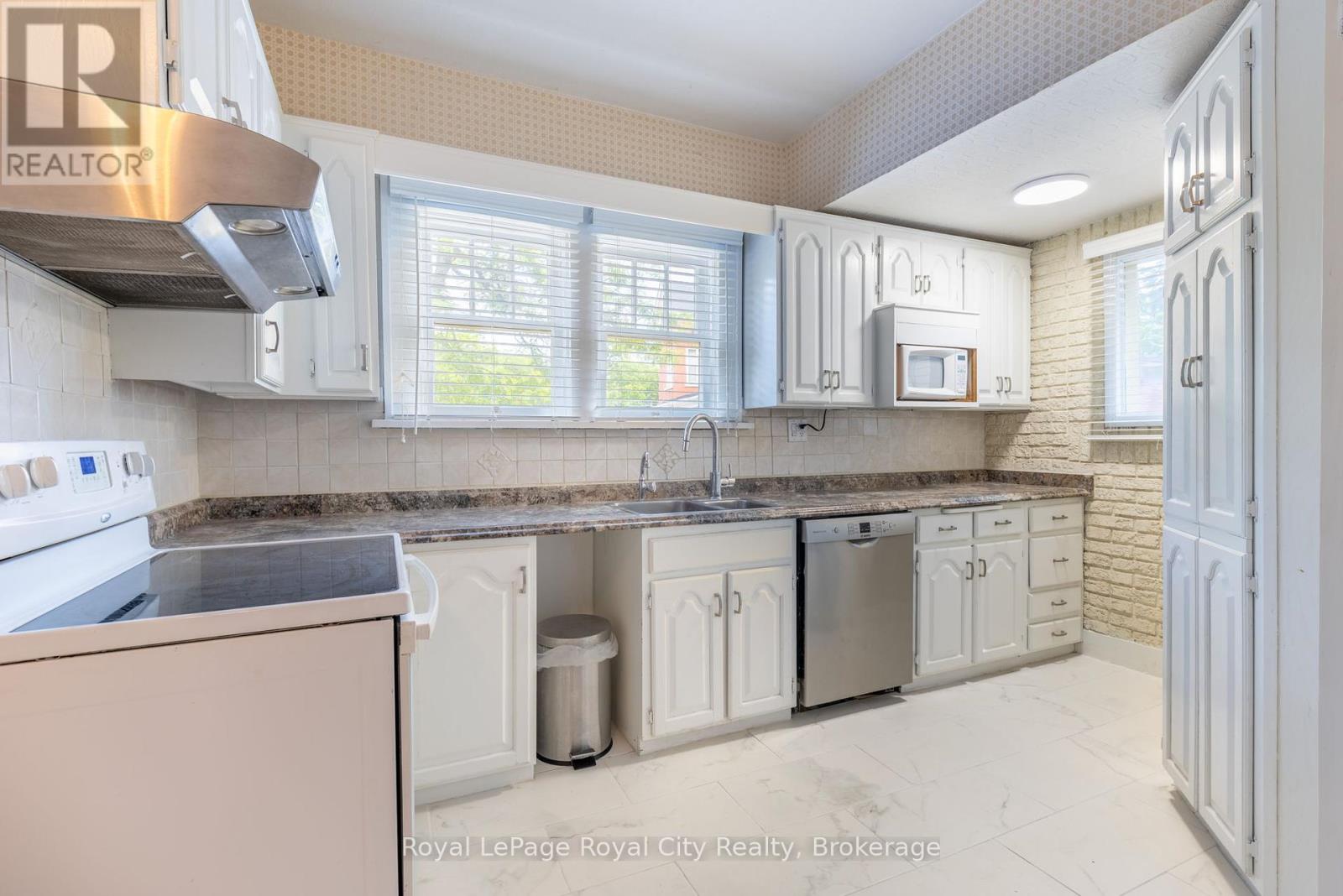 76 London Road W, Guelph (Exhibition Park), Ontario  N1H 2B7 - Photo 8 - X12243184
