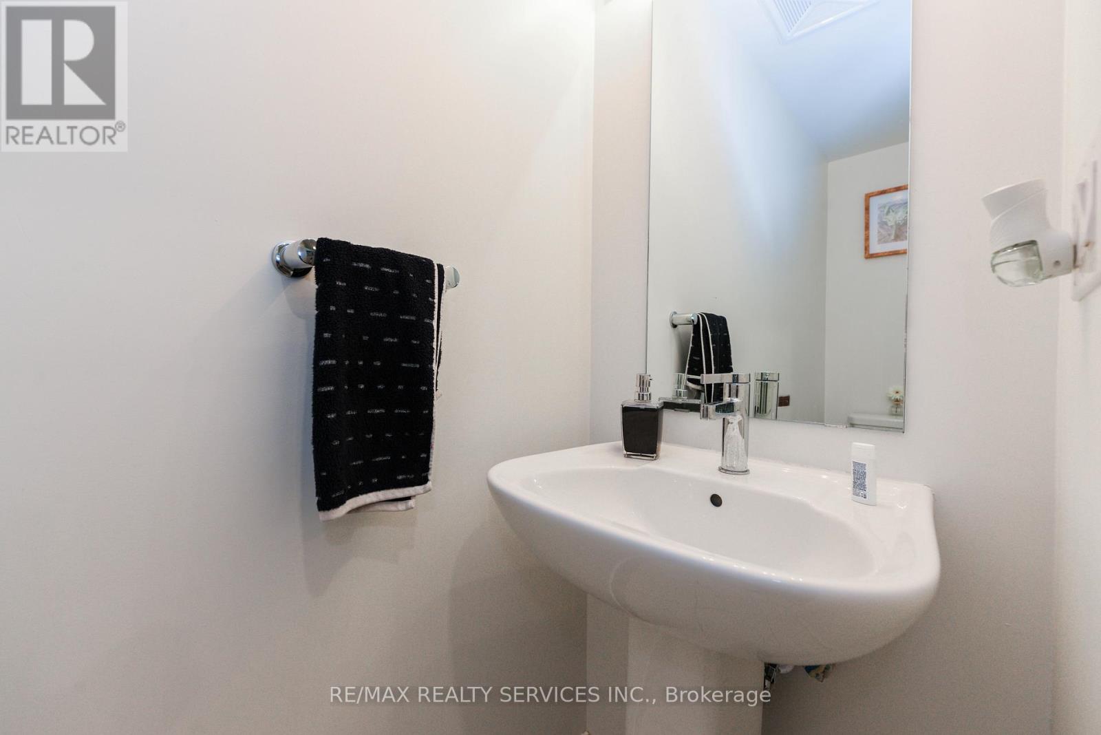 8 - 3476 Widdicombe Way, Mississauga (Erin Mills), Ontario  L5L 0B8 - Photo 32 - W12243207