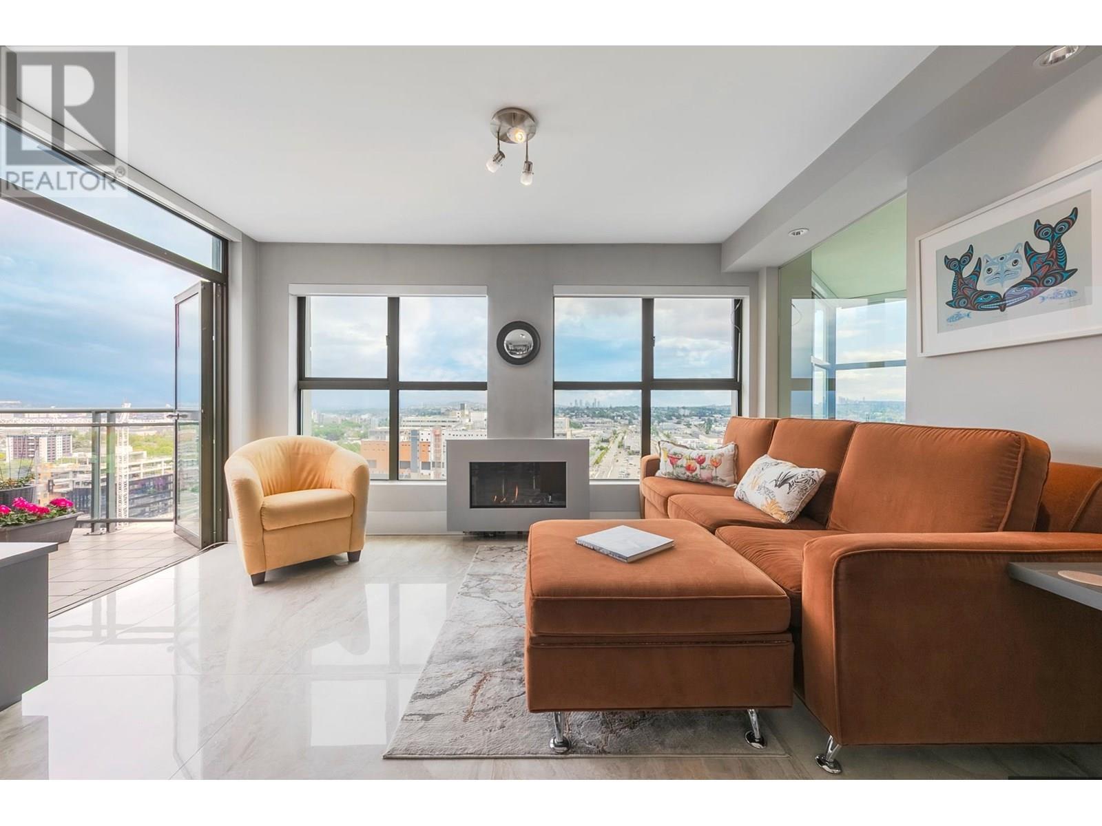 2402 1128 QUEBEC STREET, vancouver, British Columbia V6A4E1