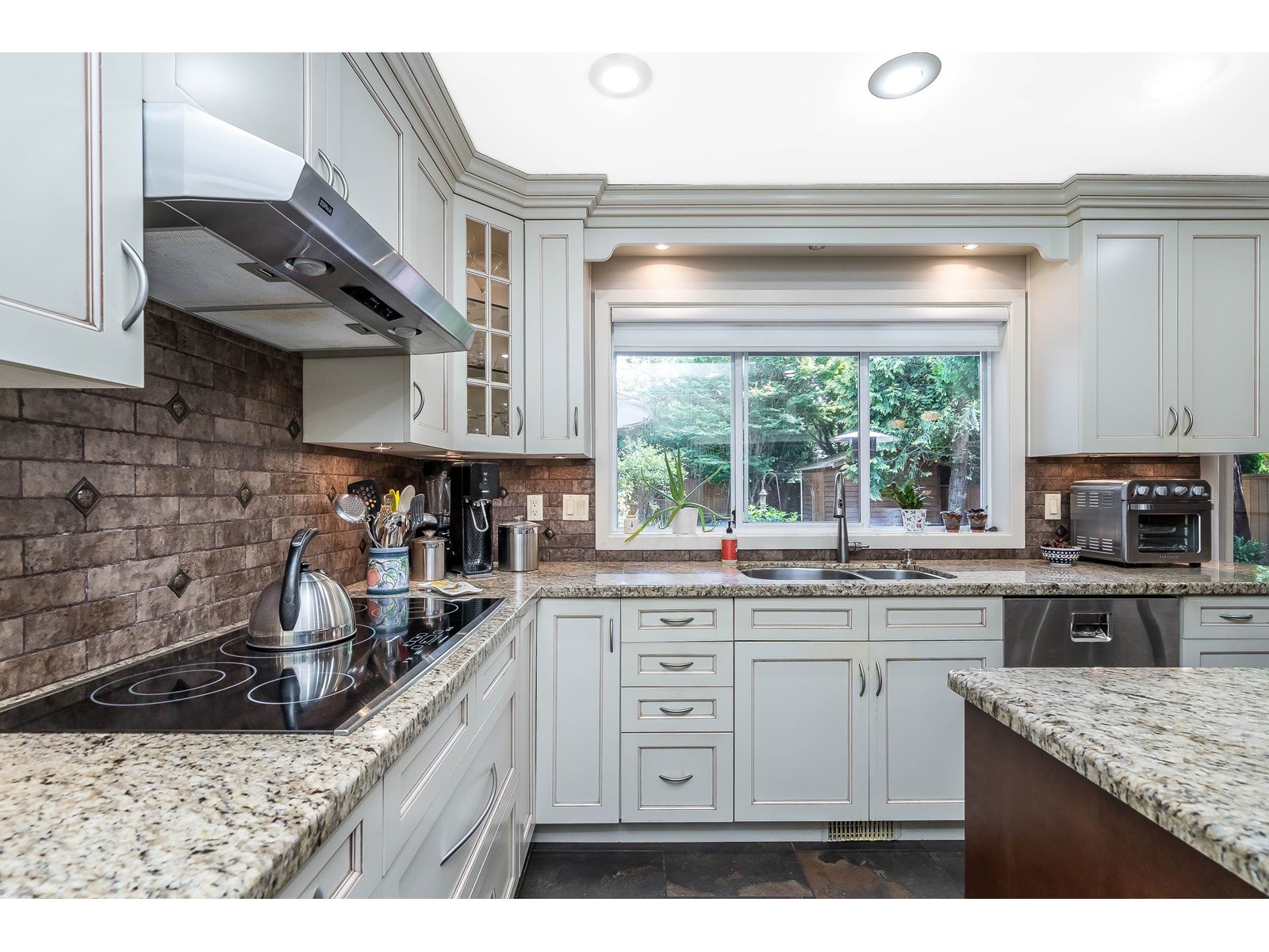 12430 Ocean Breeze Place, Surrey, British Columbia  V4A 9K3 - Photo 10 - R3019735