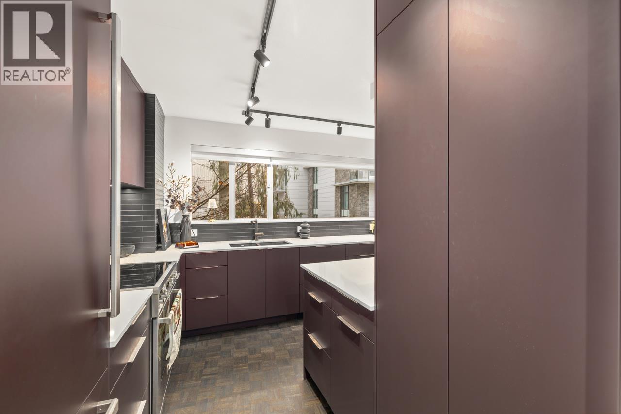 101 2135 Argyle Avenue, West Vancouver, British Columbia  V7V 1A5 - Photo 11 - R3019702