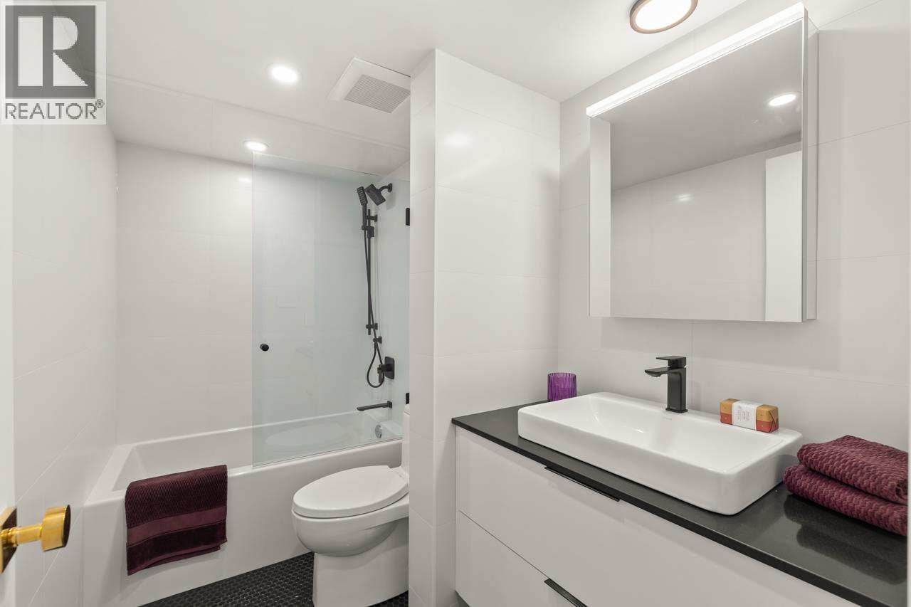 101 2135 Argyle Avenue, West Vancouver, British Columbia  V7V 1A5 - Photo 17 - R3019702