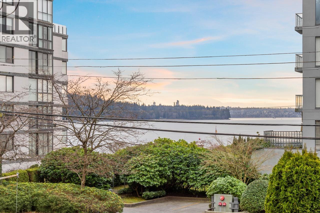 101 2135 Argyle Avenue, West Vancouver, British Columbia  V7V 1A5 - Photo 24 - R3019702