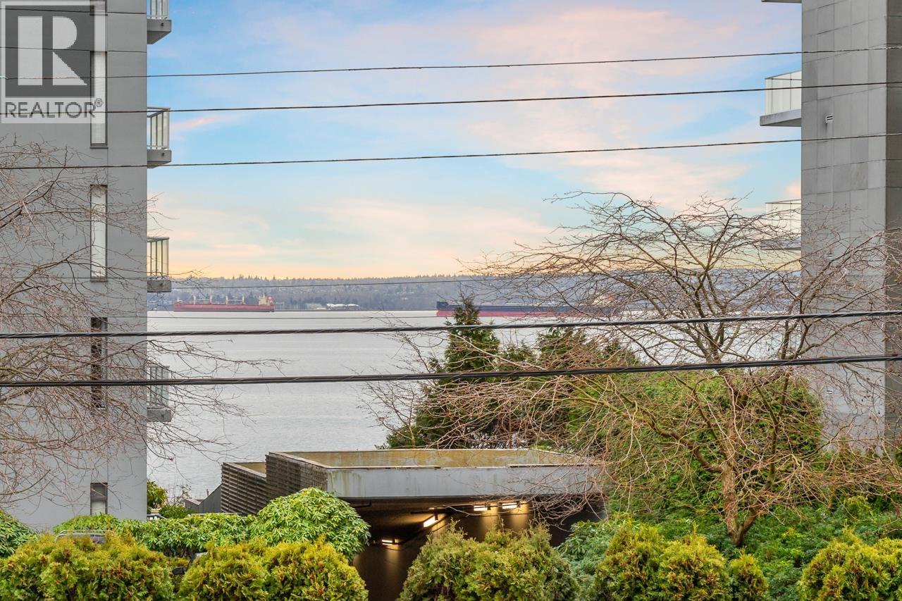 101 2135 Argyle Avenue, West Vancouver, British Columbia  V7V 1A5 - Photo 25 - R3019702