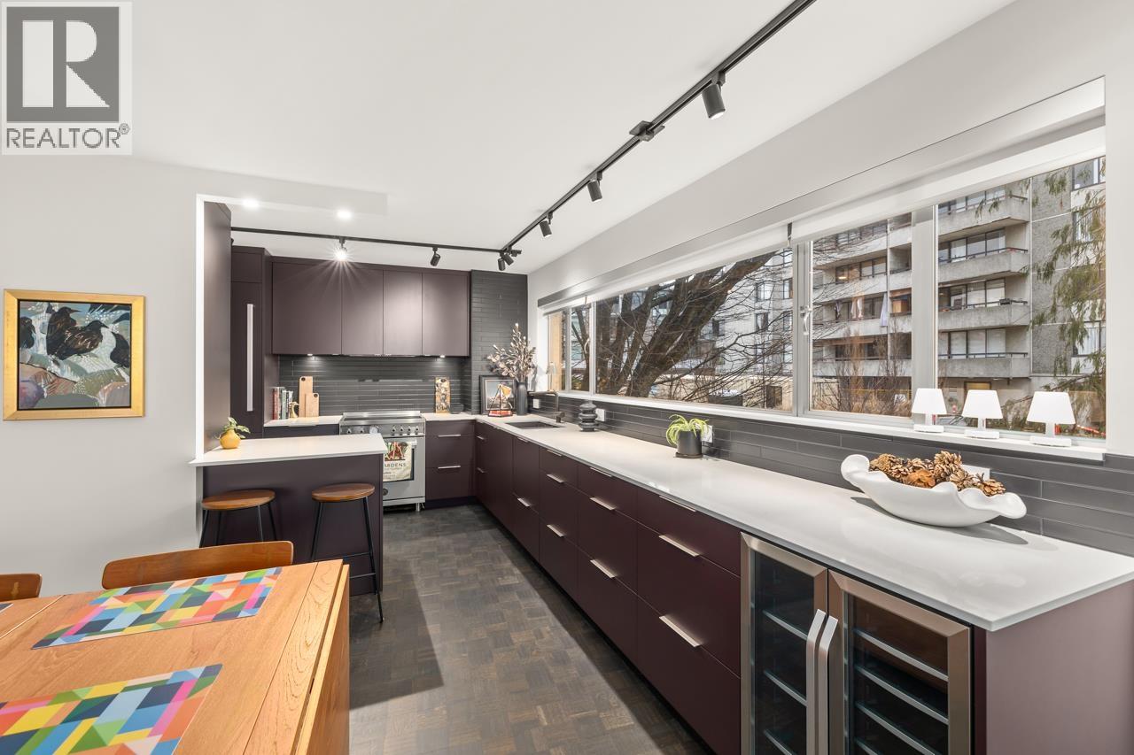 101 2135 Argyle Avenue, West Vancouver, British Columbia  V7V 1A5 - Photo 8 - R3019702