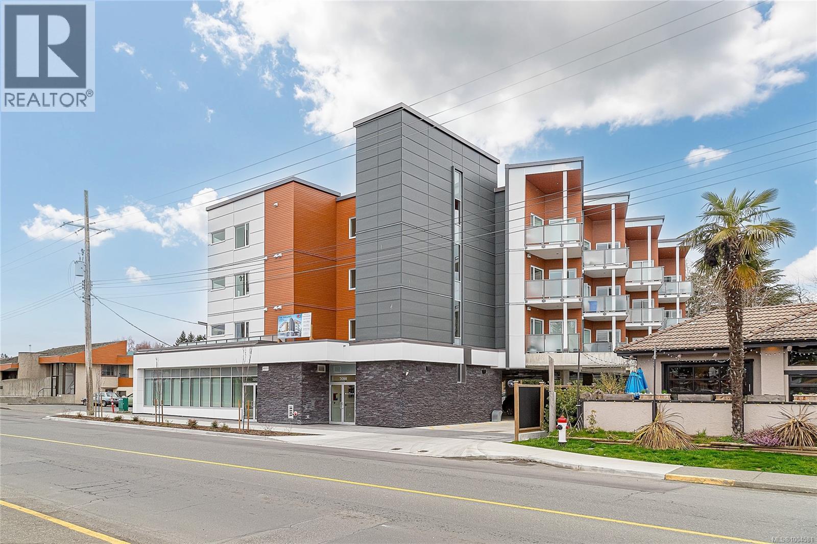 402 7098 Wallace Dr, central saanich, British Columbia V8M1G9