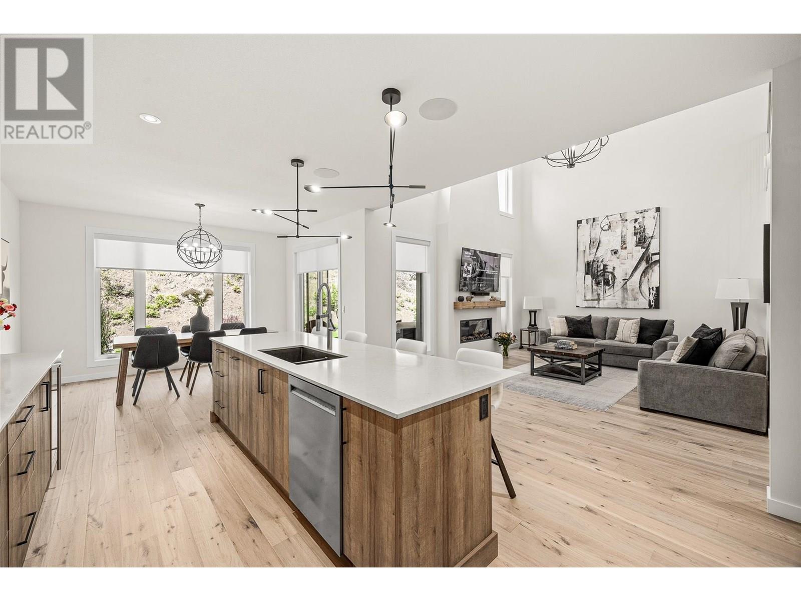 Property at 162 Echo Ridge Drive image 4