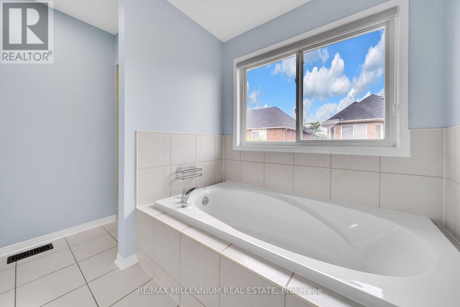 54 Buick Boulevard, Brampton (Fletcher's Meadow), Ontario  L7A 3X7 - Photo 28 - W12243225