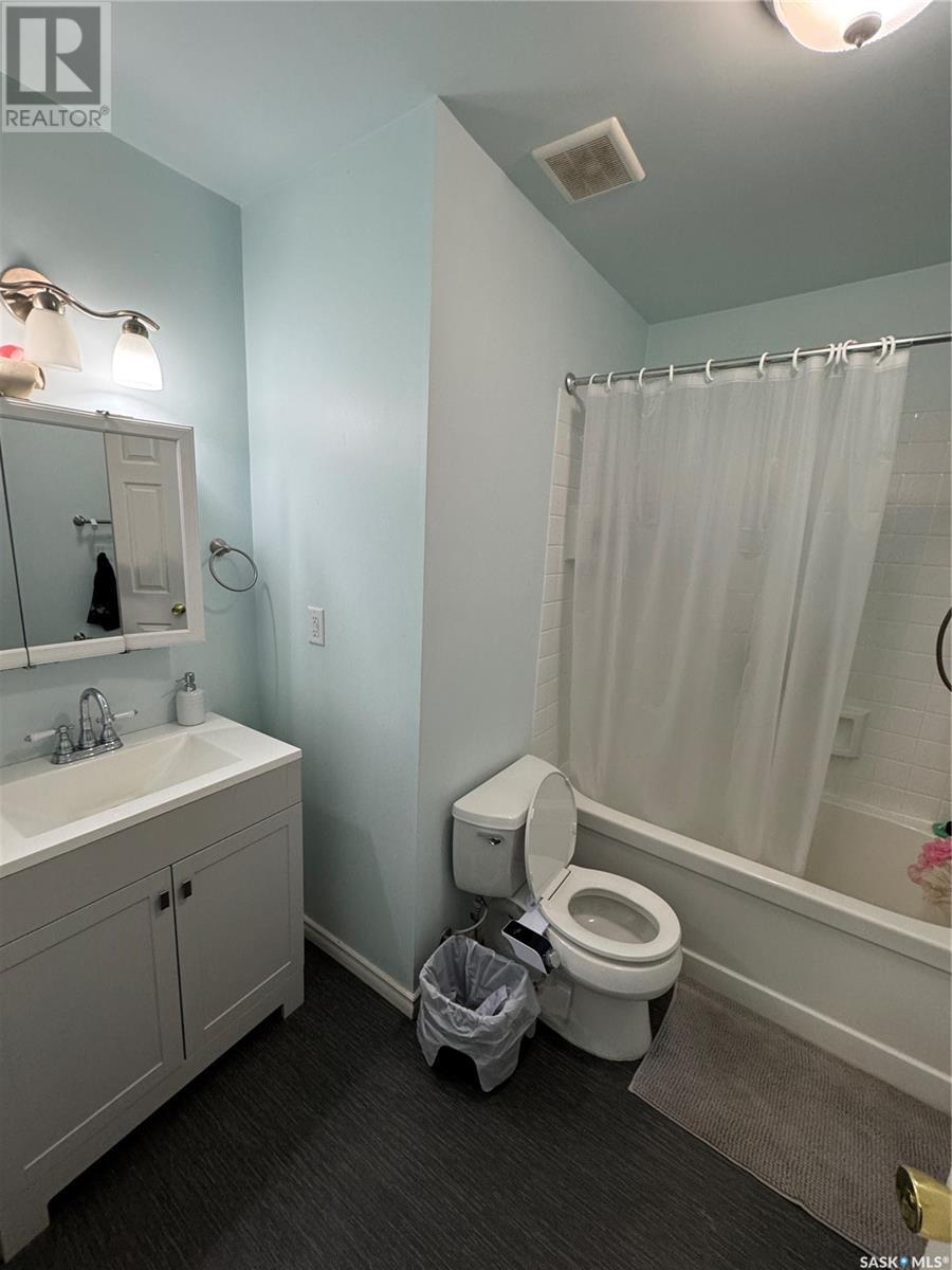 722 & 724 Desmond Street, Grenfell, Saskatchewan  S0G 2B0 - Photo 29 - SK996123