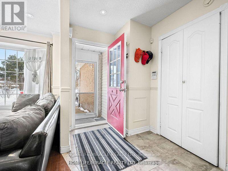 Property at 3124 PATRICK CRESCENT image 3