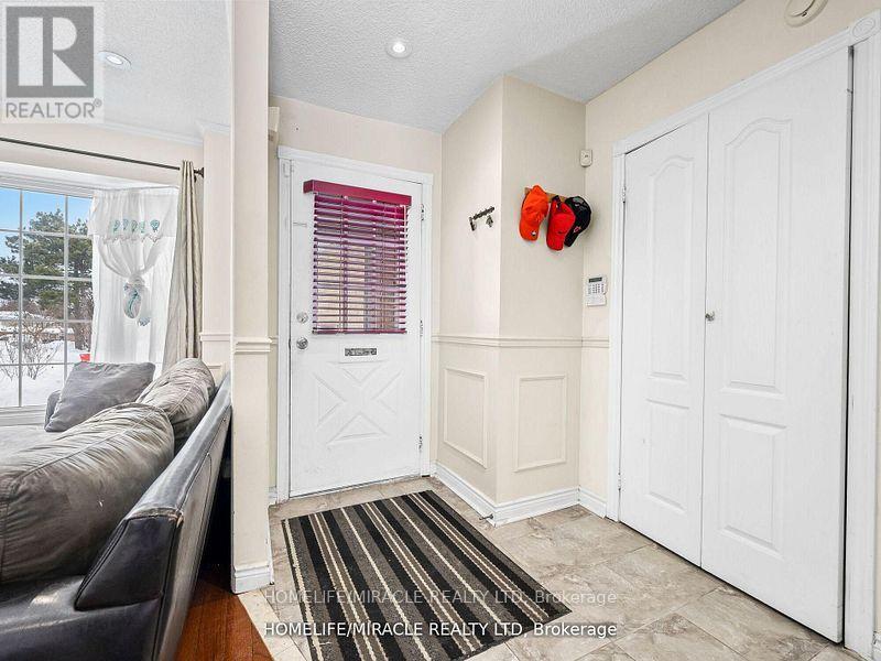Property at 3124 PATRICK CRESCENT image 4