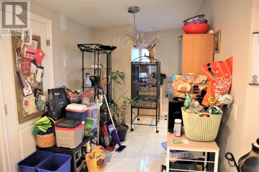 28 Holbrook Road, Hamilton, Ontario  L9C 2H2 - Photo 12 - X12243253