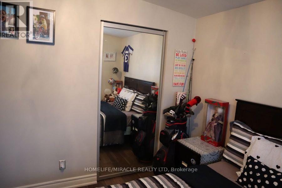 28 Holbrook Road, Hamilton, Ontario  L9C 2H2 - Photo 13 - X12243253