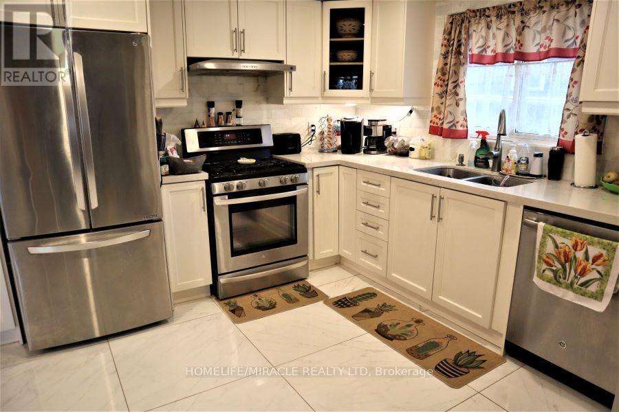28 Holbrook Road, Hamilton, Ontario  L9C 2H2 - Photo 17 - X12243253