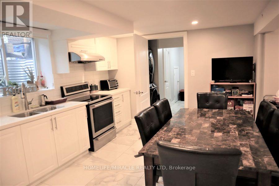 28 Holbrook Road, Hamilton, Ontario  L9C 2H2 - Photo 19 - X12243253