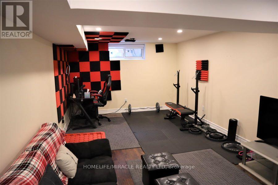 28 Holbrook Road, Hamilton, Ontario  L9C 2H2 - Photo 27 - X12243253