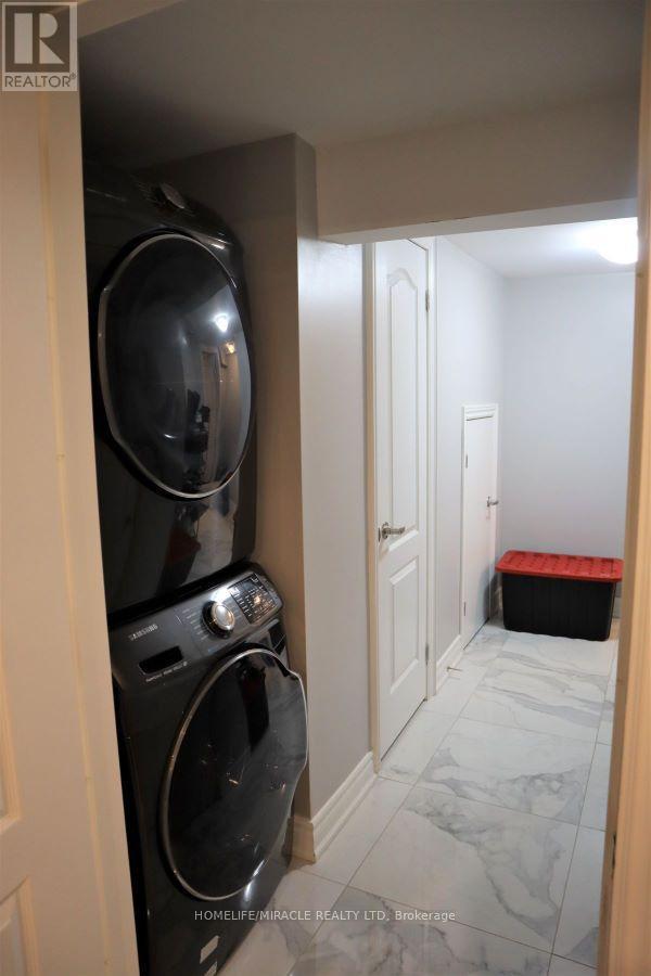 28 Holbrook Road, Hamilton, Ontario  L9C 2H2 - Photo 31 - X12243253