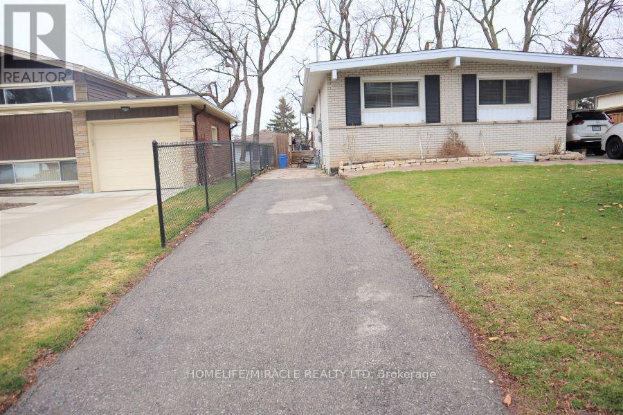 28 Holbrook Road, Hamilton, Ontario  L9C 2H2 - Photo 34 - X12243253