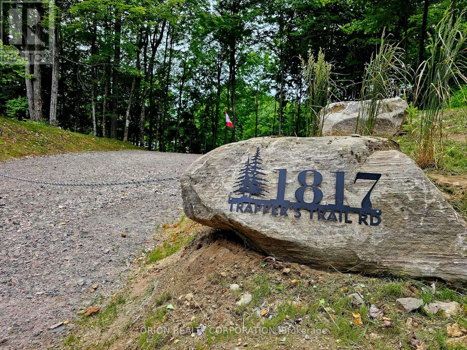 1817 Trapper's Trail Road, Dysart Et Al (Dudley), Ontario  K0M 1S0 - Photo 3 - X12243291