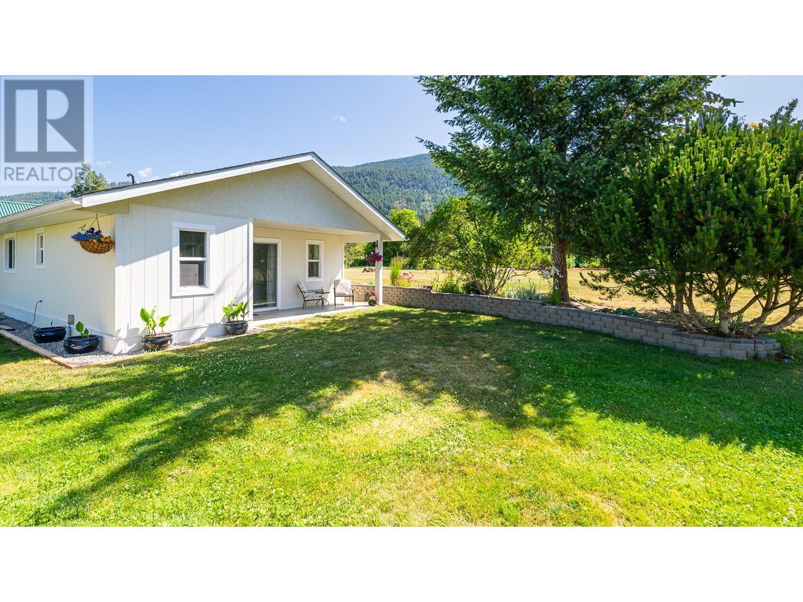 1506 1st  Nw Avenue, Creston, British Columbia  V0B 1G6 - Photo 49 - 10353568