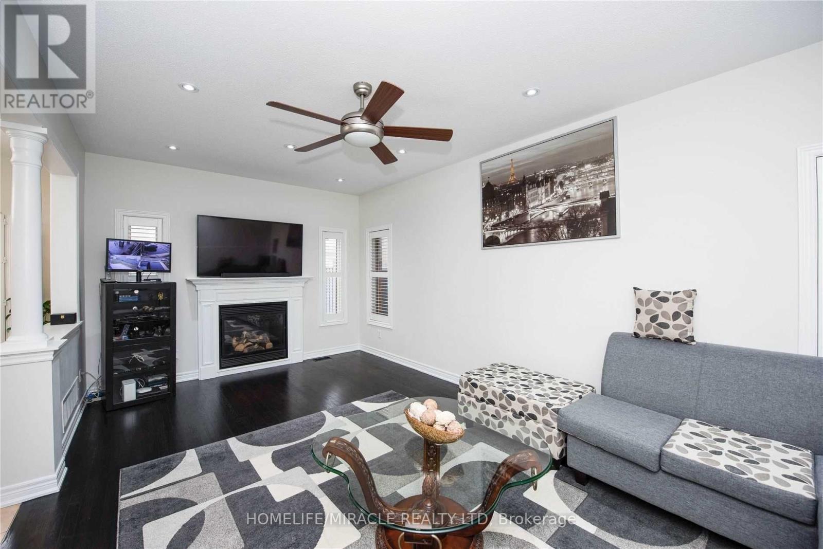 58 Dovehaven Cres. Crescent, Brampton, Ontario  L6P 2N8 - Photo 9 - W12243280