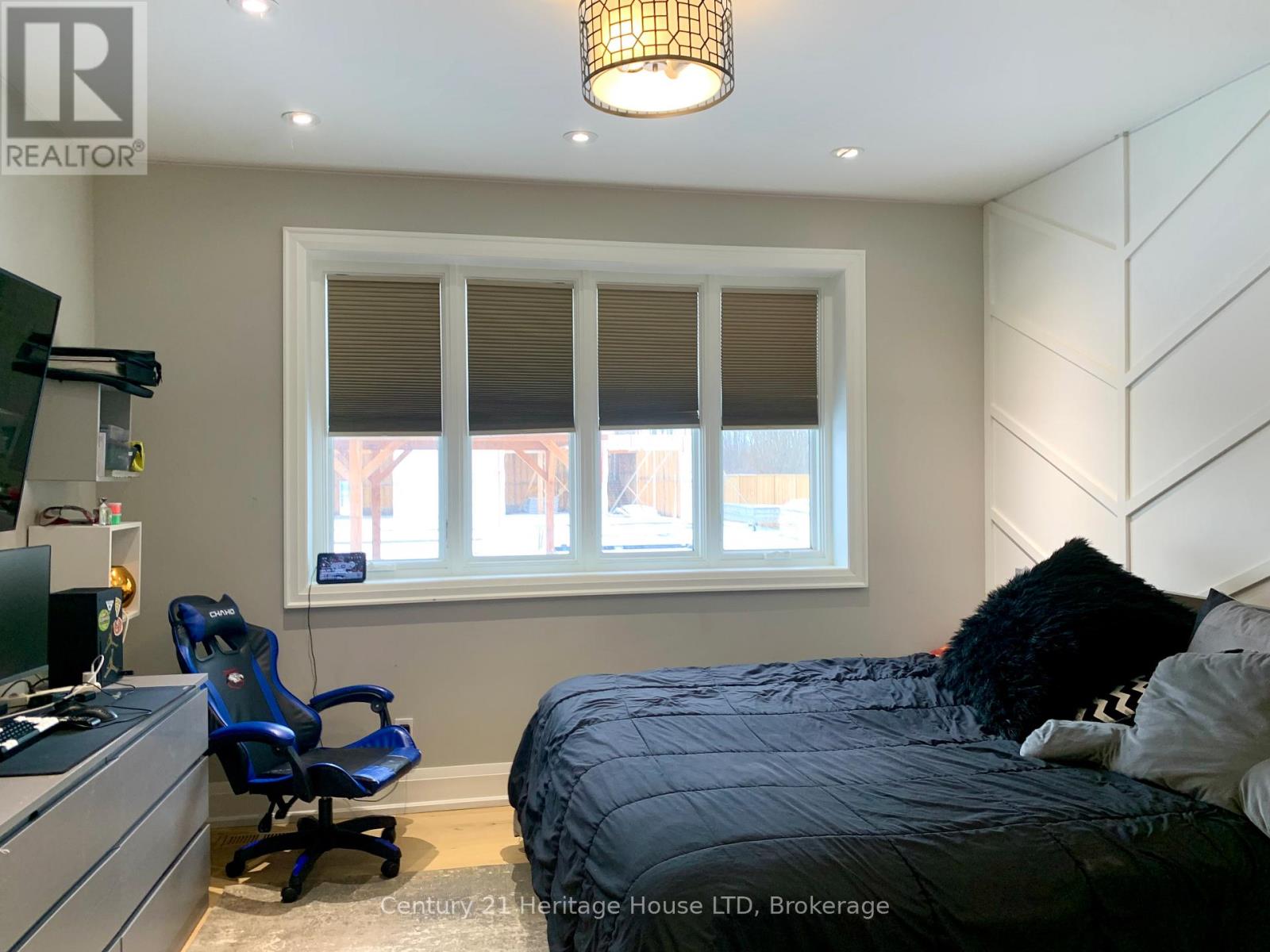 9785 Niagara River Parkway, Niagara Falls, Ontario  L2E 6S6 - Photo 29 - X12243306