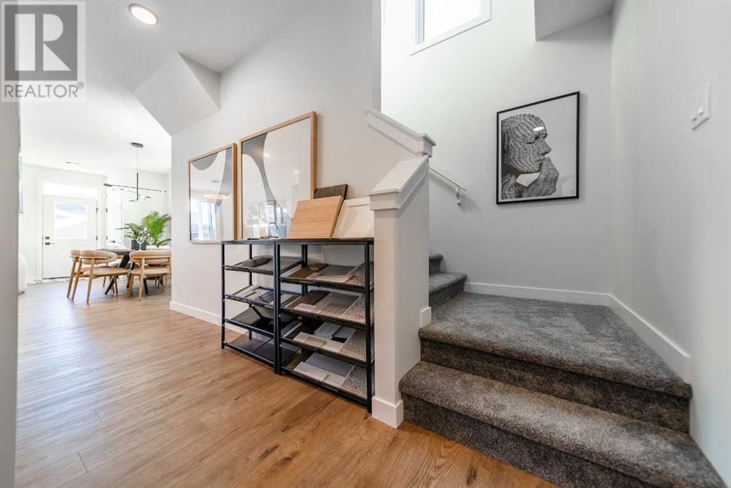 Property at 503 Lawthorn Way SE image 3