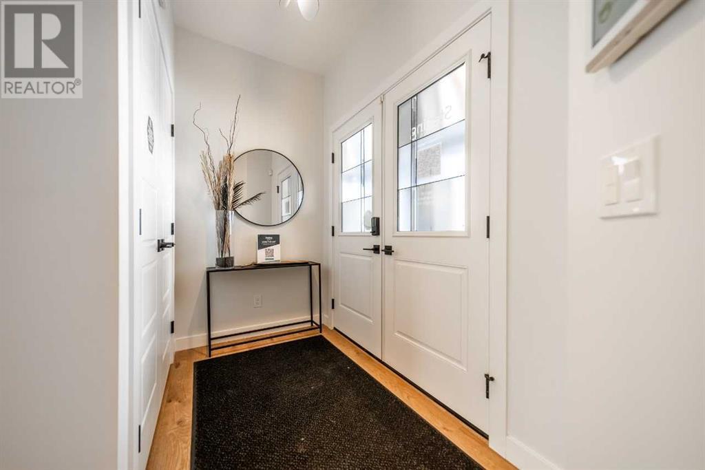 Property at 503 Lawthorn Way SE image 2