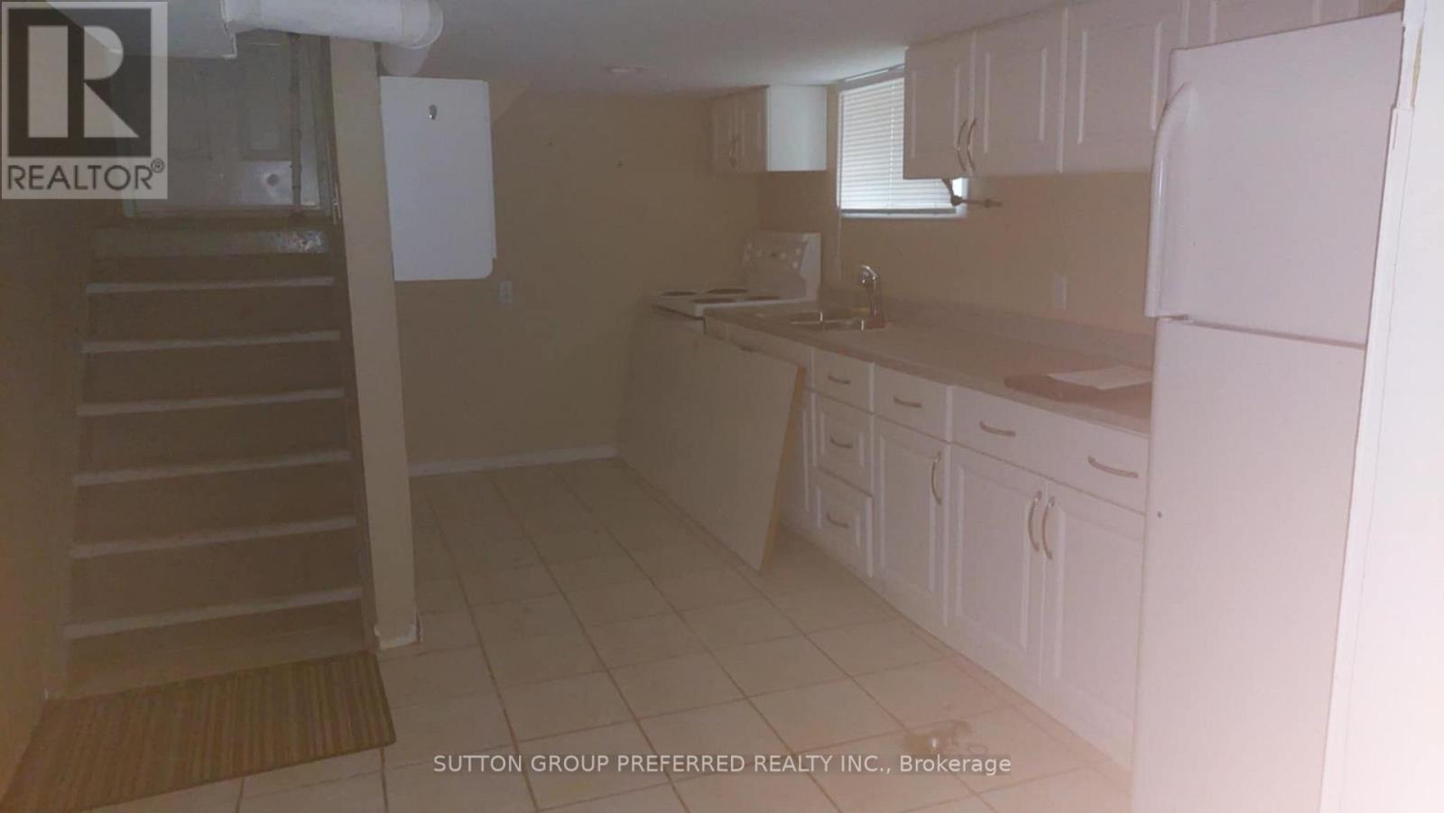 Property at 117 WHARNCLIFFE ROAD N image 4