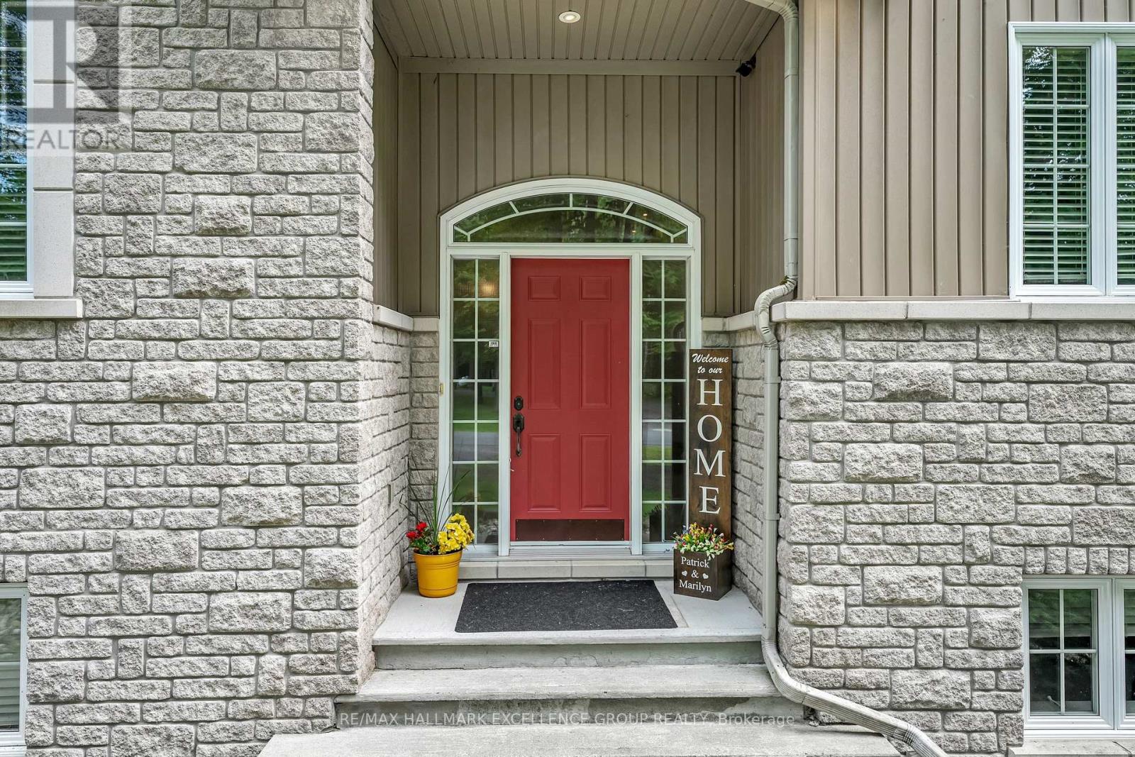 Property at 2709 DUBOIS STREET image 3