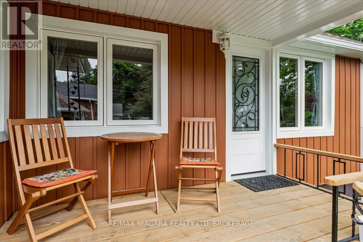 Property at 56 OAKRIDGE CRESCENT image 5